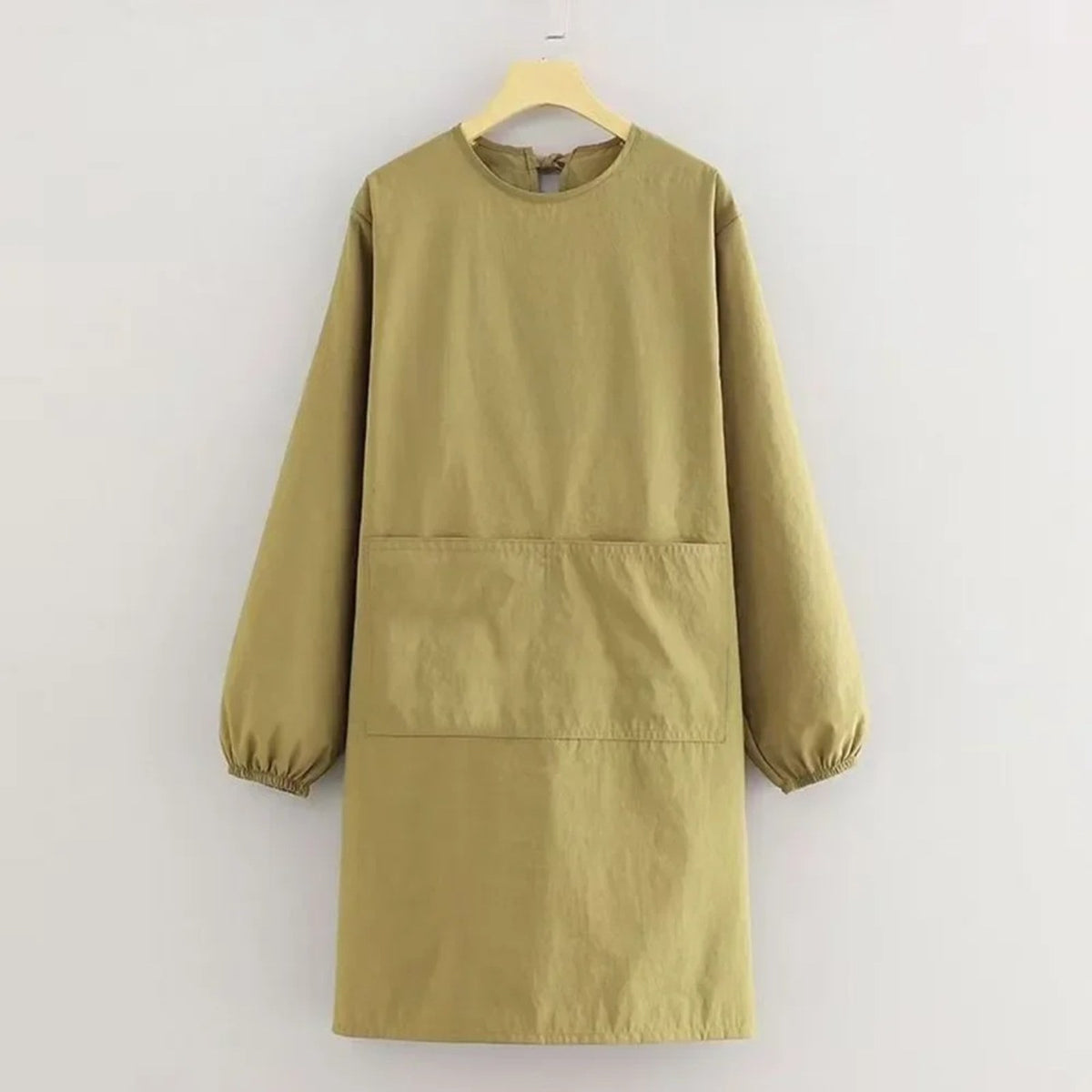 Blouse peintre à manches longues, nouée dans le dos, kaki, sur cintre