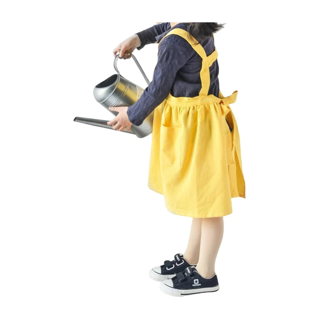 Kinderschürze für Mädchen, Gelb, getragen