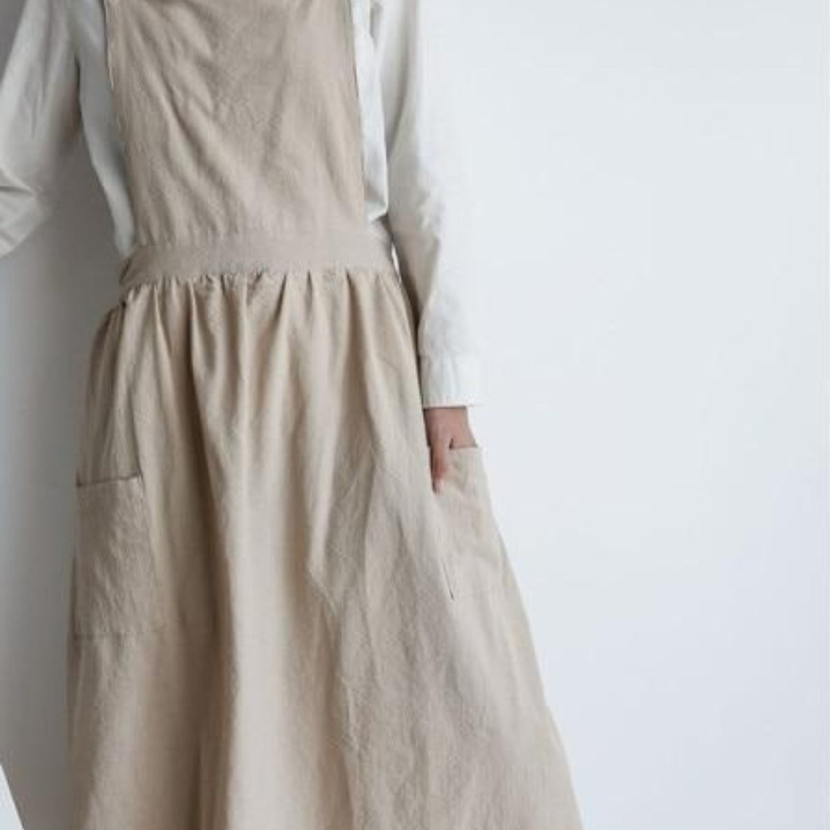 Grembiule da cucina giapponese in cotone, beige, indossato