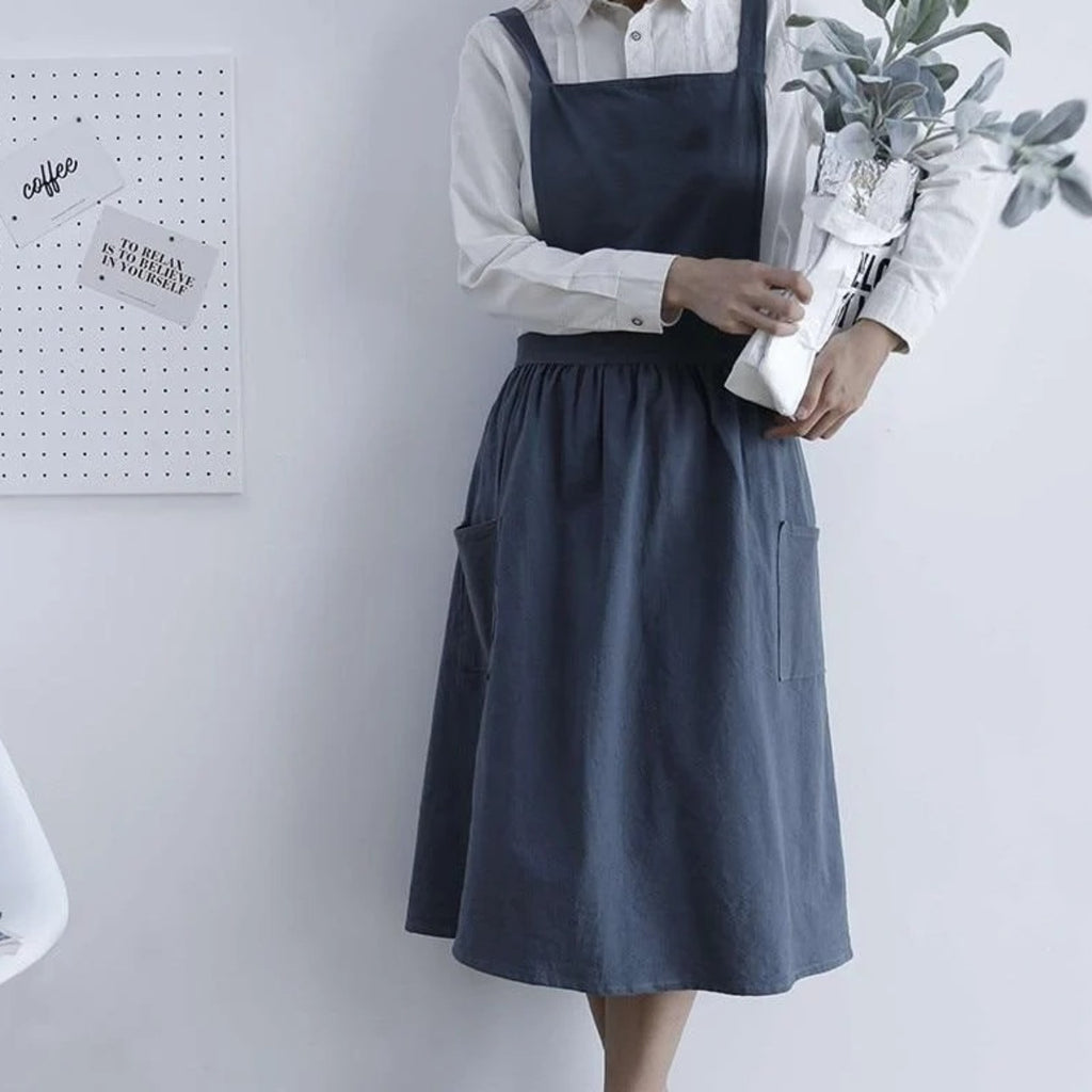Grembiule da cucina giapponese in cotone, grigio antracite, indossato