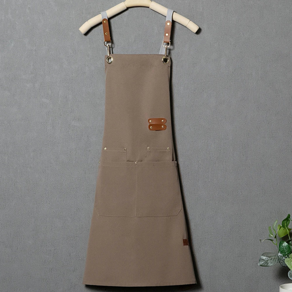 Tablier personnalisé brodé, votre logo au centre de la bavette, taupe, sur cintre